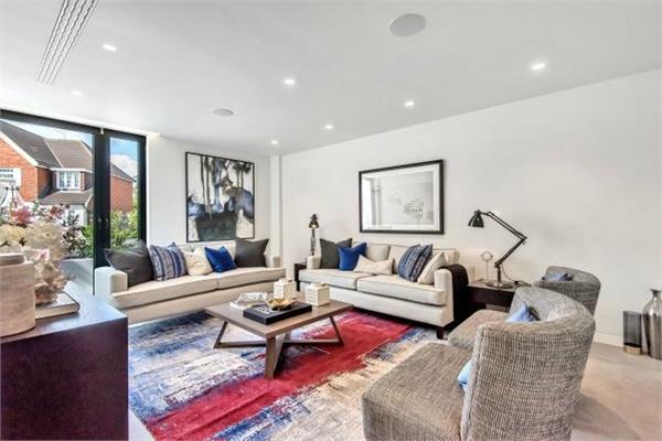 5 bed property in Twin Peaks, Uphill Road